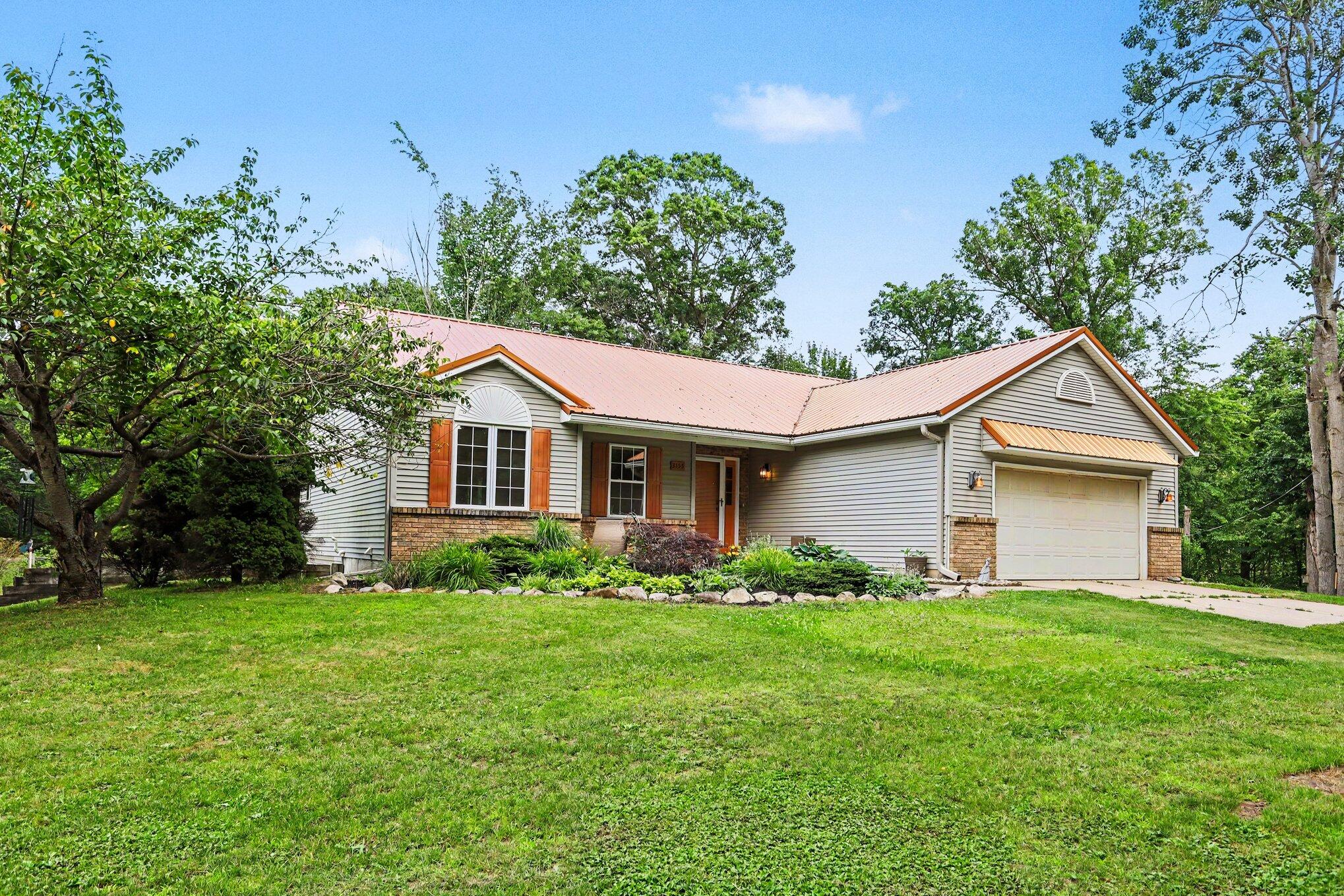 3155 11 Mile Road Northeast Rockford, MI 49341 - Photo 21 of 33 010_file_8523