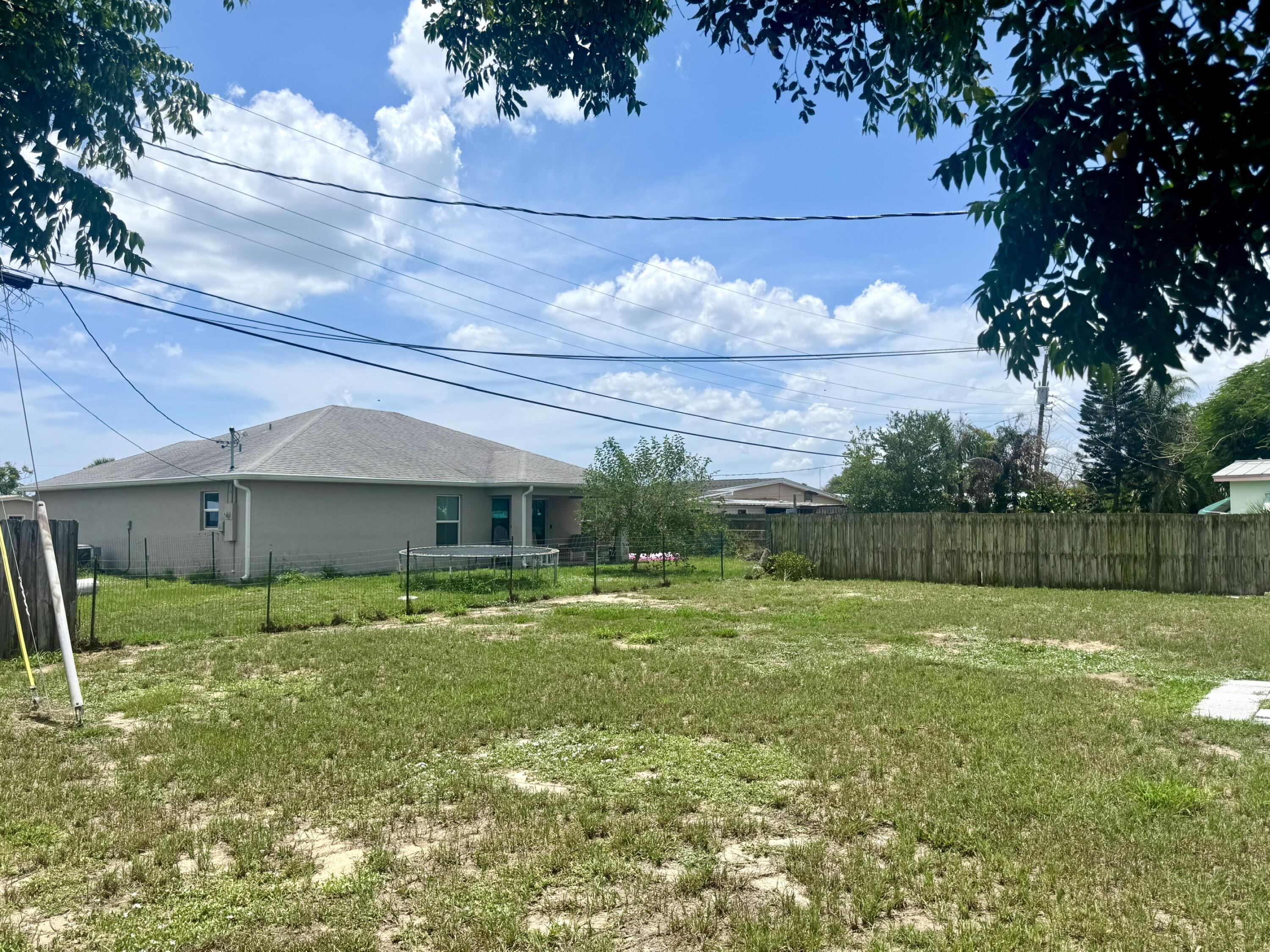 809 Gilbert Street Sebastian, FL 32958 - Photo 3 of 13 IMG_5641