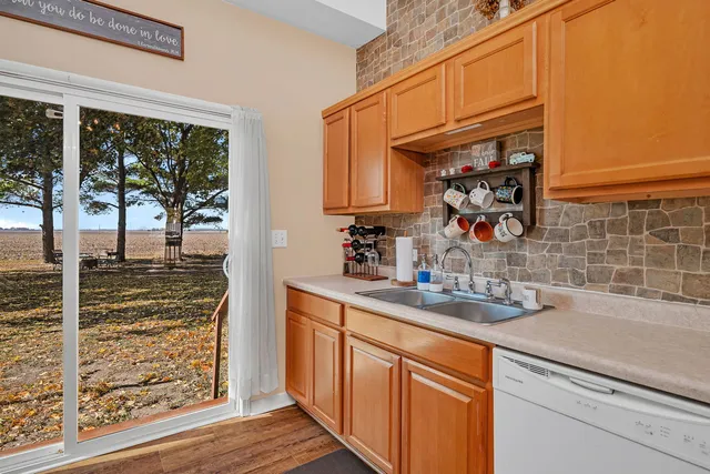 $379,900 | 302 North Canal Street, Newark, IL 60541