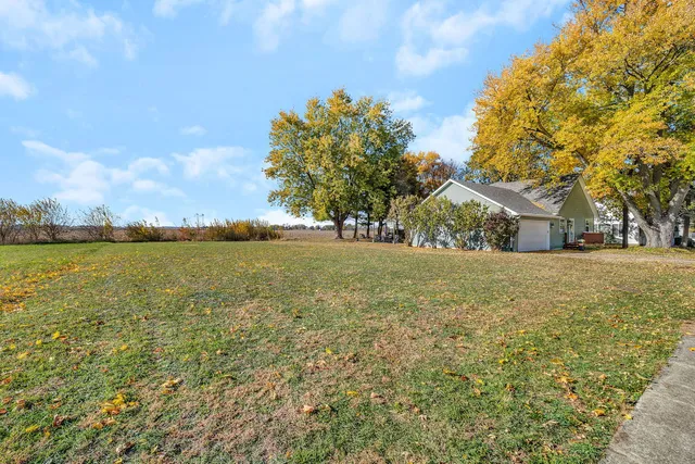 $379,900 | 302 North Canal Street, Newark, IL 60541