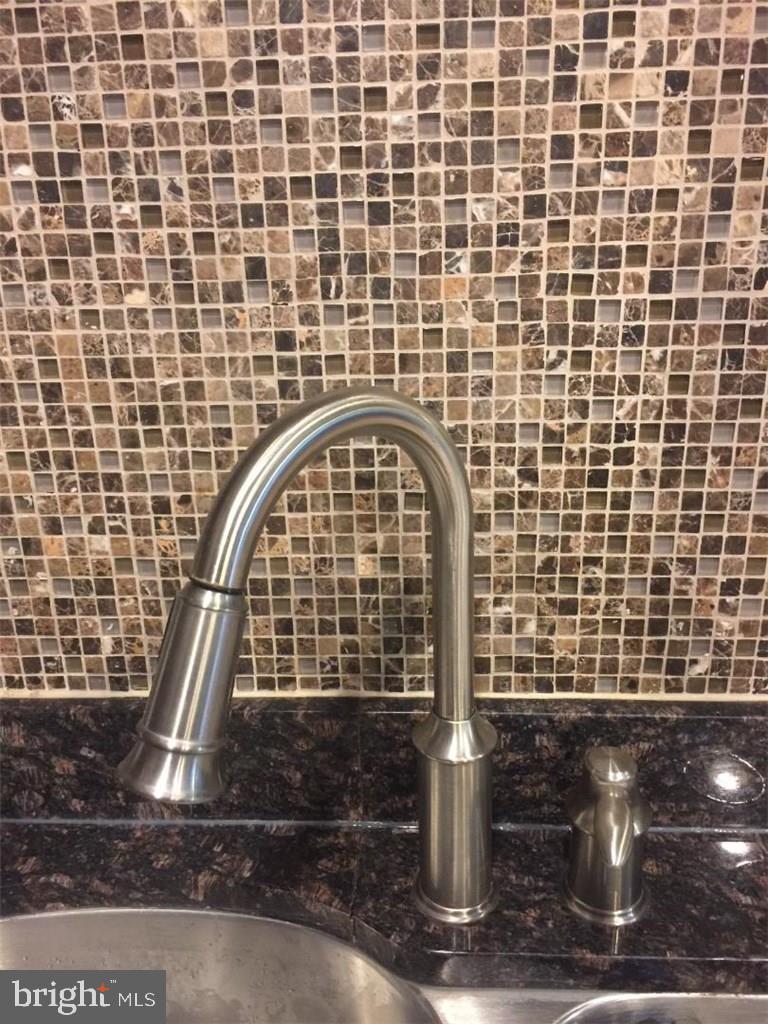 207 Joyce Court Brick, NJ 08724 - Photo 15 of 41