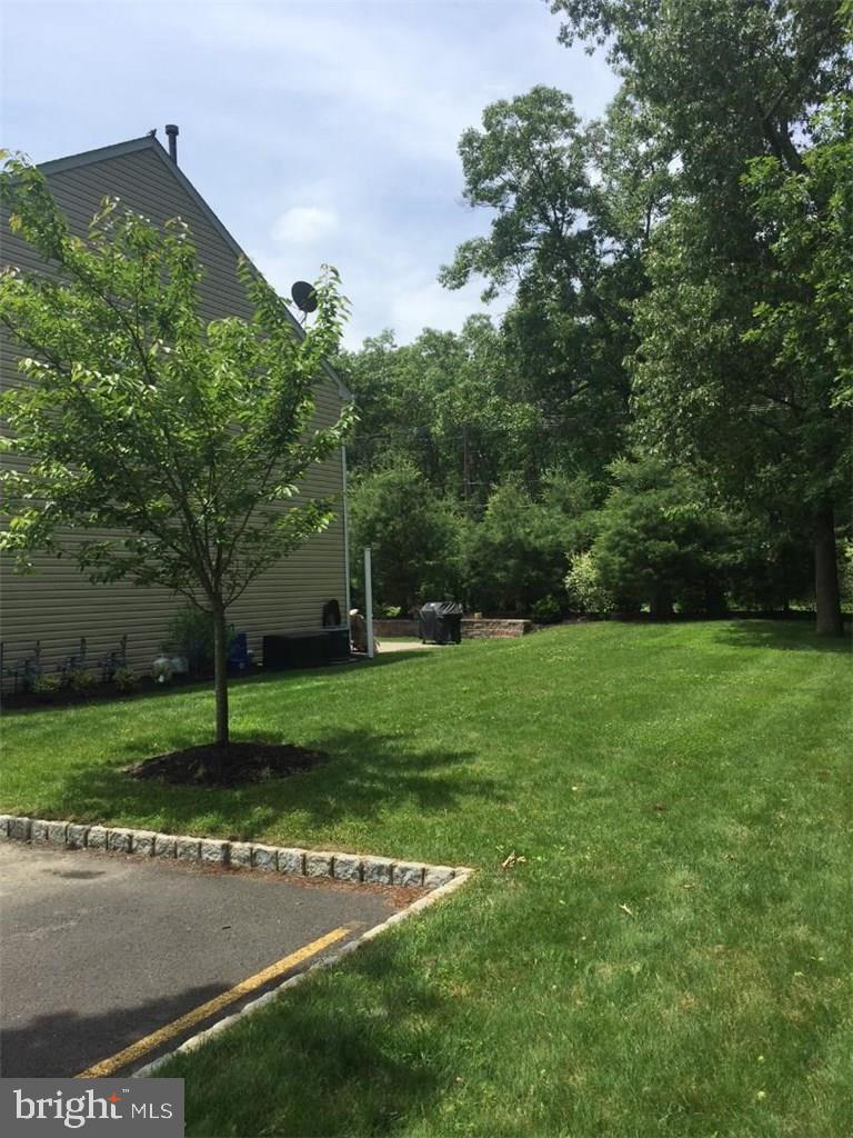 207 Joyce Court Brick, NJ 08724 - Photo 5 of 41
