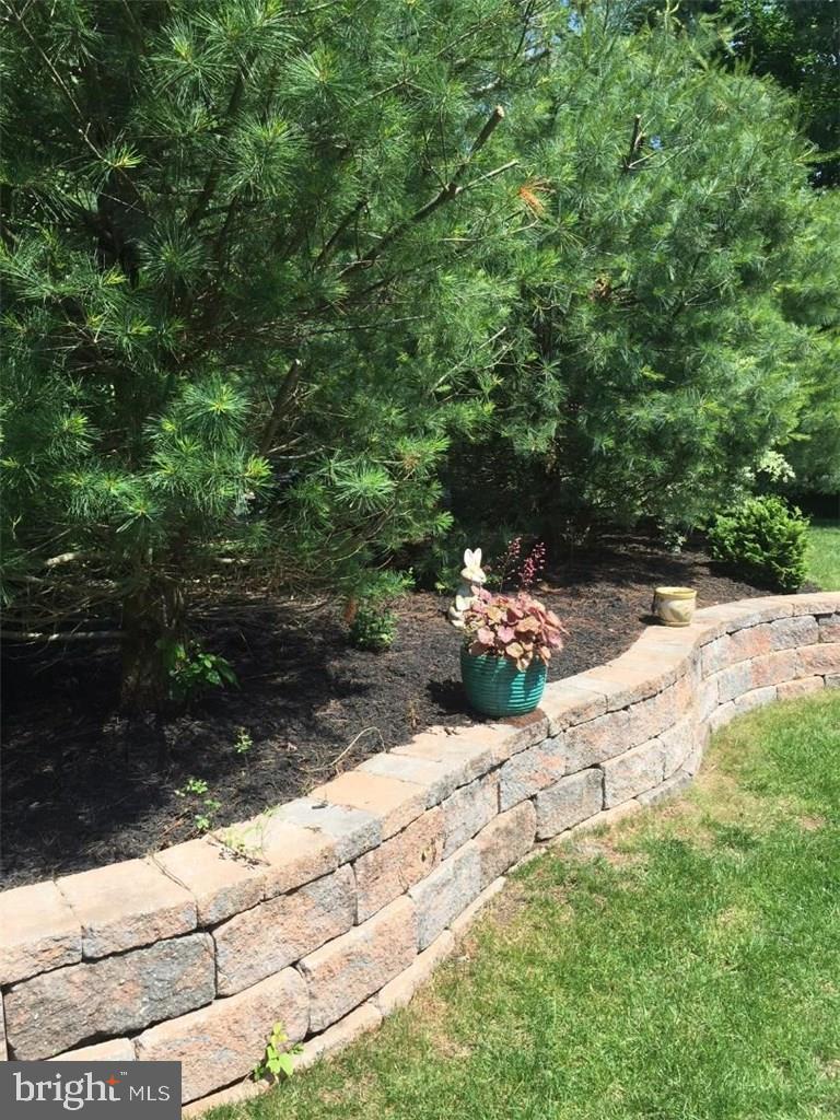 207 Joyce Court Brick, NJ 08724 - Photo 8 of 41