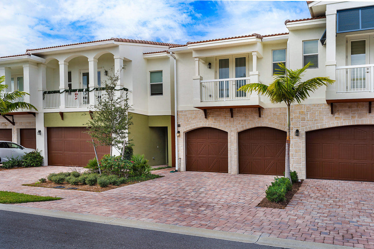 100 Northwest 69th Circle, Unit 53 Boca Raton, FL 33487 - Photo 2 of 40 Townhouse