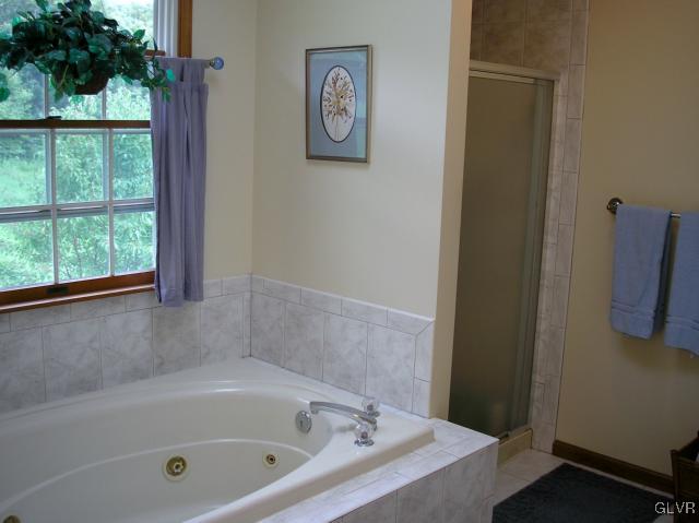 190 West Butternut Road Hellertown, PA 18055 - Photo 15 of 27
