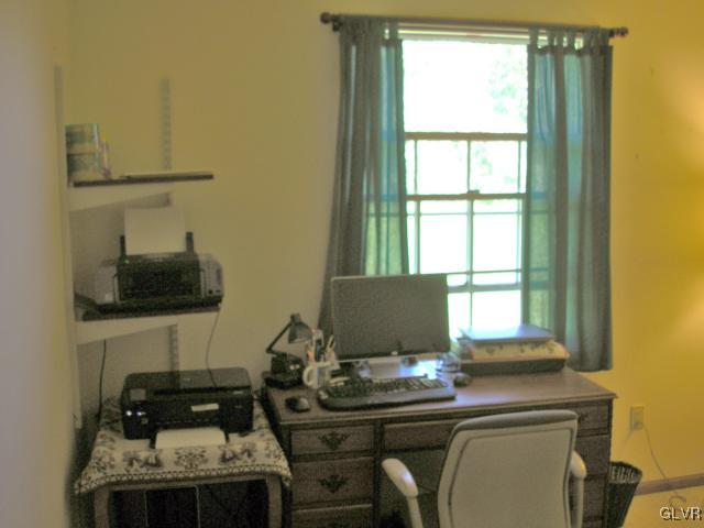 190 West Butternut Road Hellertown, PA 18055 - Photo 16 of 27