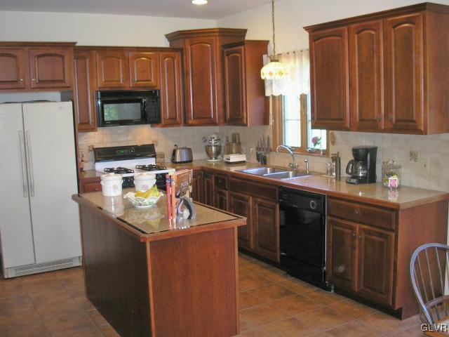 190 West Butternut Road Hellertown, PA 18055 - Photo 20 of 27