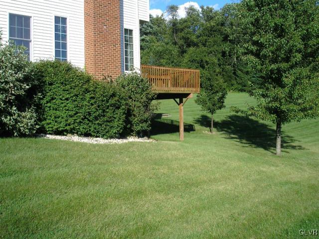 190 West Butternut Road Hellertown, PA 18055 - Photo 3 of 27