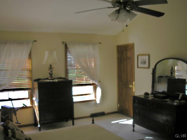 190 West Butternut Road Hellertown, PA 18055 - Photo 10 of 27