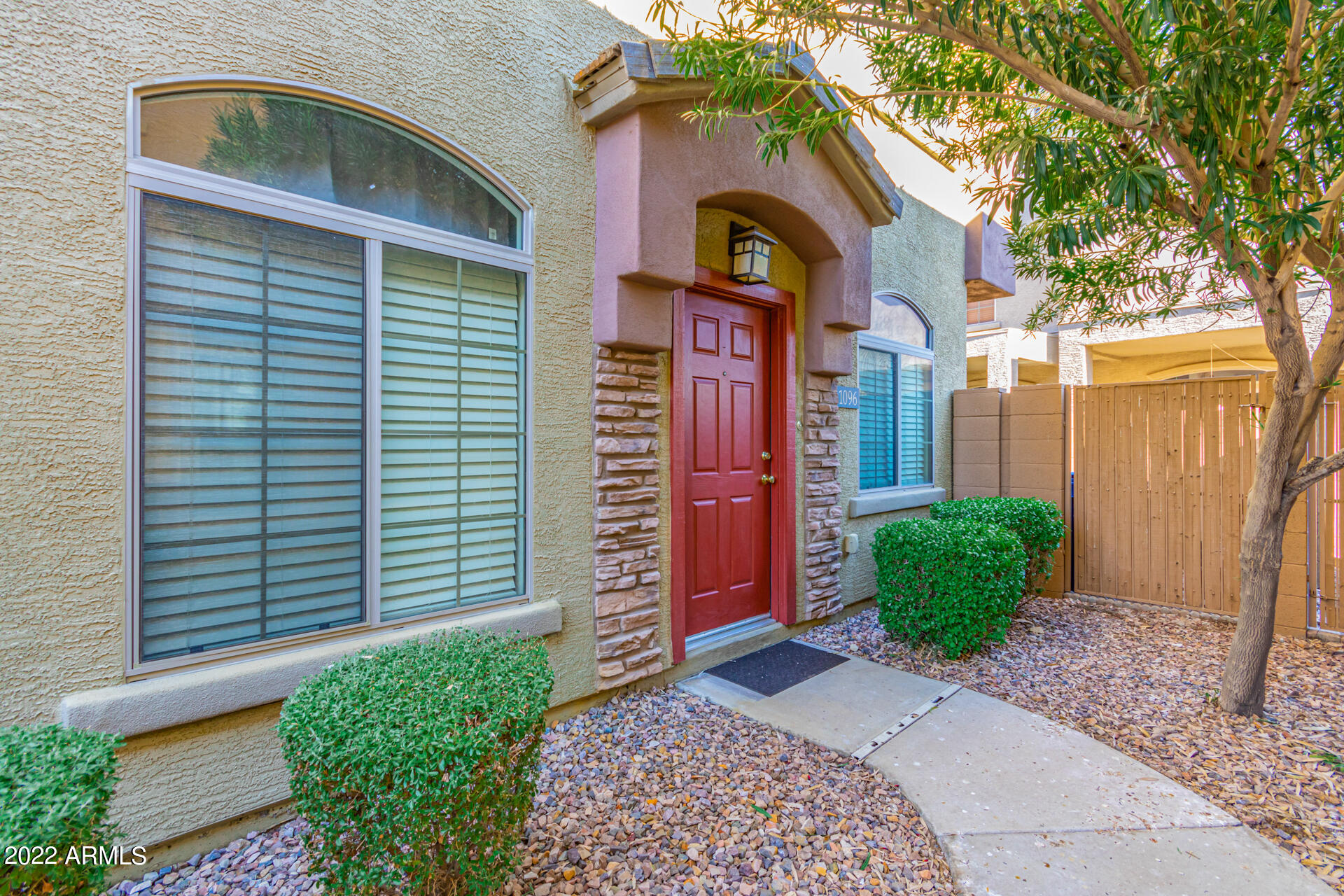 1350 South Greenfield Road, Unit 1096 Mesa, AZ 85206 - Photo 3 of 18 7 - Greenfield