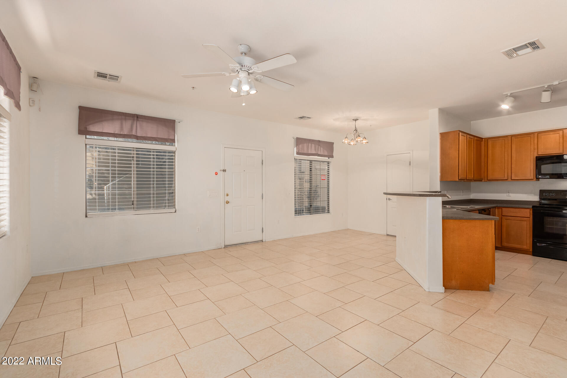 1350 South Greenfield Road, Unit 1096 Mesa, AZ 85206 - Photo 8 of 18 12 - Greenfield