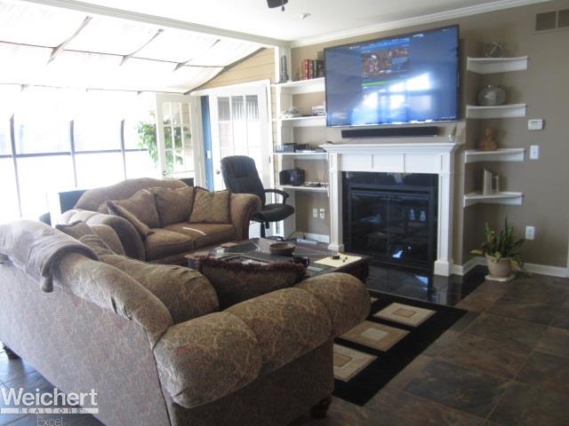 31784 North River Road Harrison Township, MI 48045 - Photo 33 of 66 31343983-32.JPG