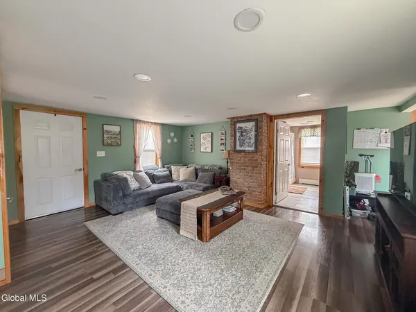 $359,900 | 28 Hollister Street, Coxsackie, NY 12051