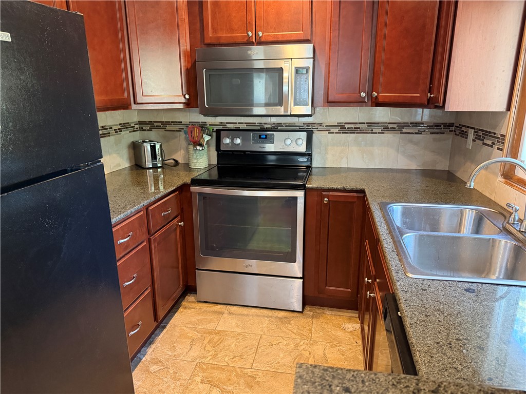 256 Old County Road Smithfield, RI 02917 - Photo 8 of 16 Gallery Image 8