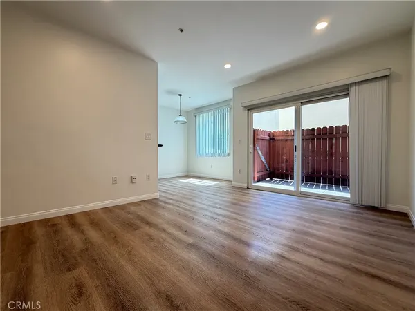 $2,700 | 300 East Providencia Avenue, Unit 111, Burbank, CA 91502