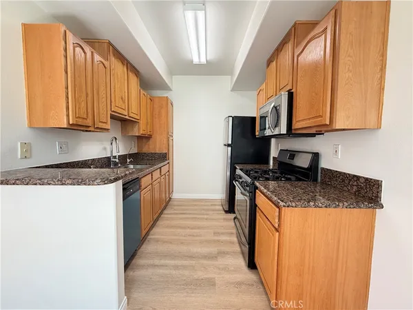 $2,700 | 300 East Providencia Avenue, Unit 111, Burbank, CA 91502