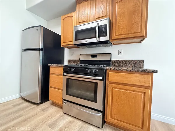 $2,700 | 300 East Providencia Avenue, Unit 111, Burbank, CA 91502