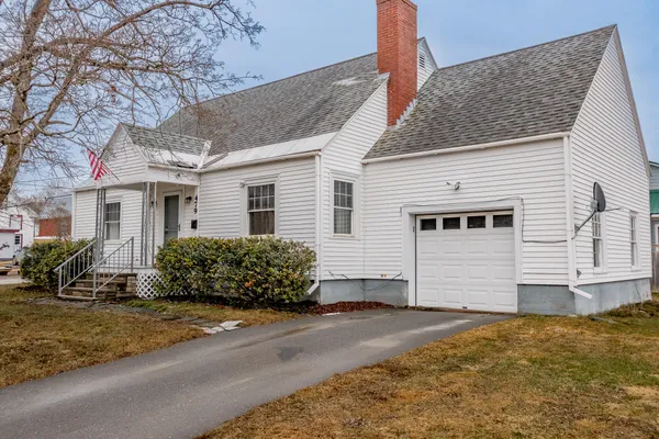 $220,000 | 479 Essex Street, Dover-Foxcroft, ME 04426