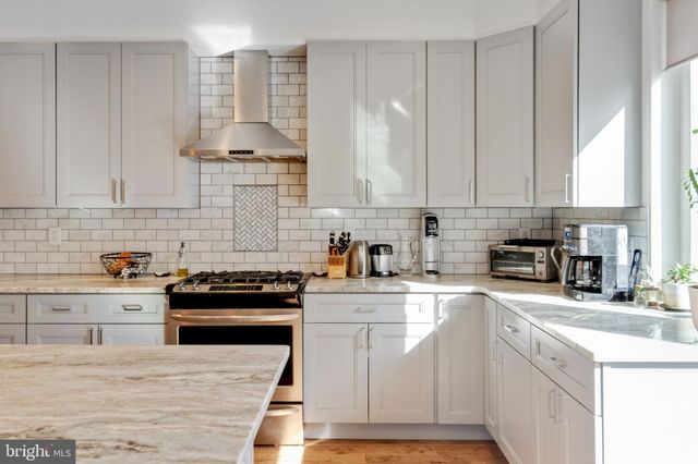 $700,000 | 2057 Amber Street, Philadelphia, PA 19125