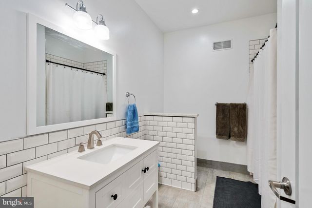 $700,000 | 2057 Amber Street, Philadelphia, PA 19125