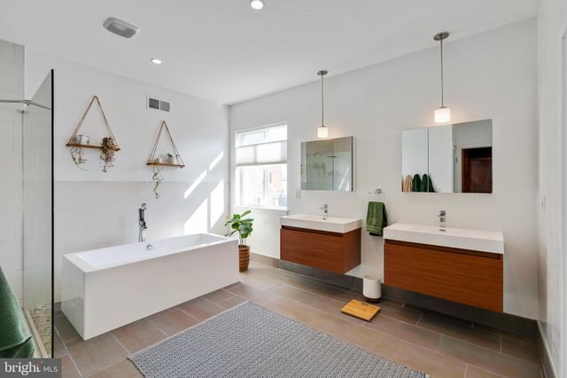 $700,000 | 2057 Amber Street, Philadelphia, PA 19125