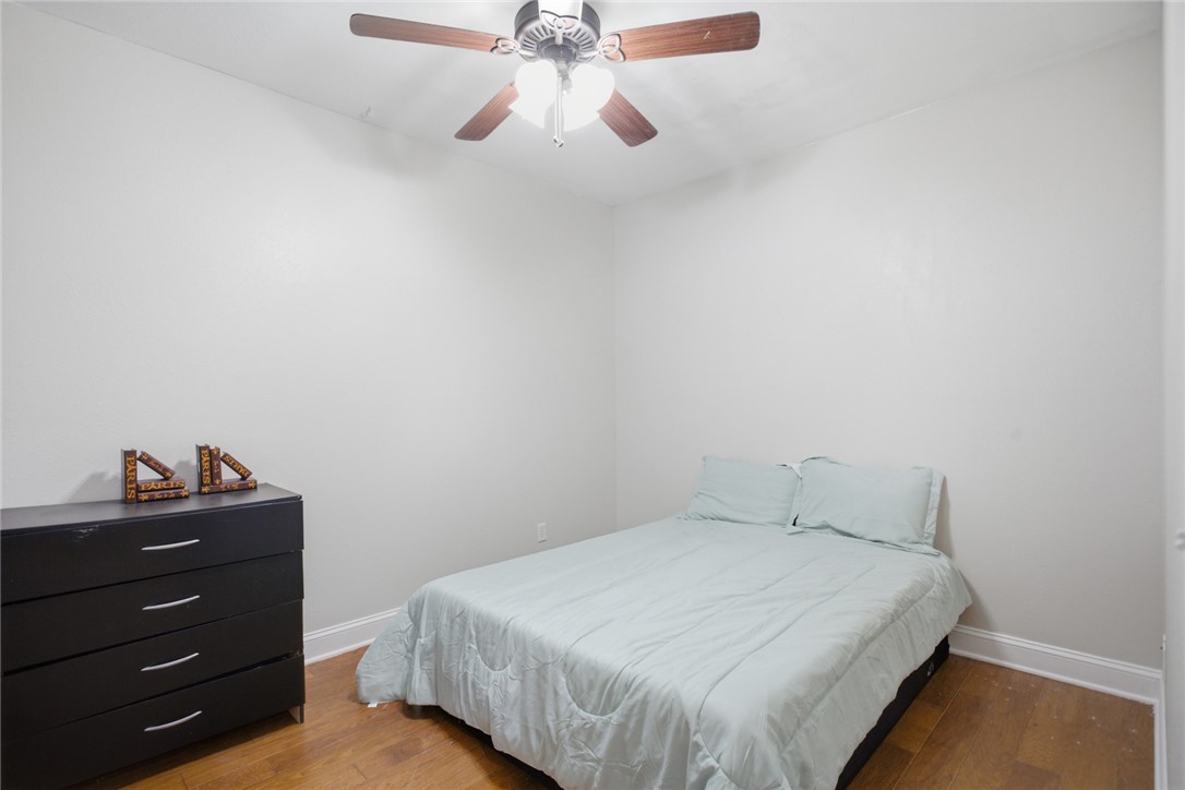 207 Devonhurst Drive Seneca, SC 29678 - Photo 35 of 50 Basement Bedroom