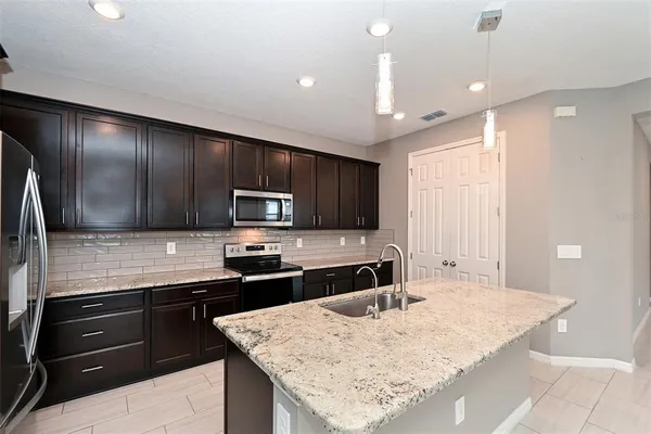 $3,800 | 14239 59th Circle East, Bradenton, FL 34211