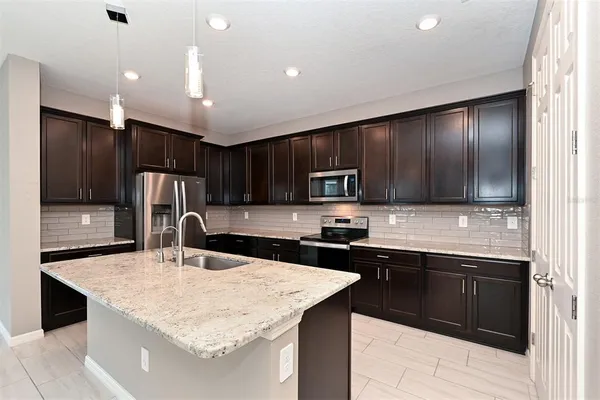 $3,800 | 14239 59th Circle East, Bradenton, FL 34211