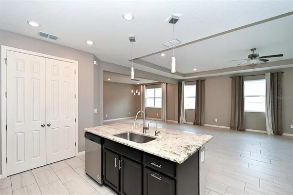 $3,800 | 14239 59th Circle East, Bradenton, FL 34211