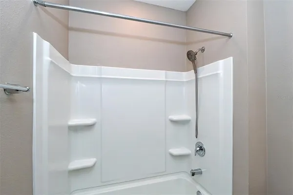 $3,800 | 14239 59th Circle East, Bradenton, FL 34211