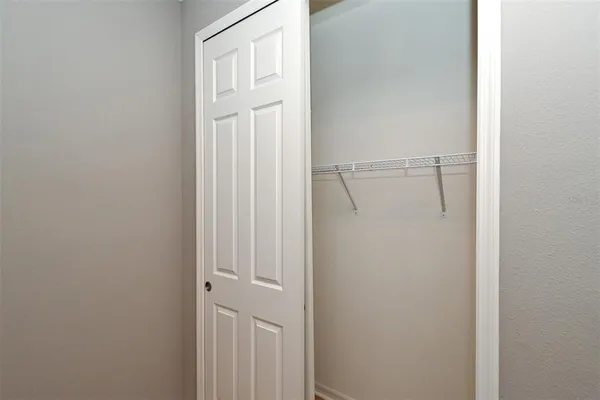 $3,800 | 14239 59th Circle East, Bradenton, FL 34211