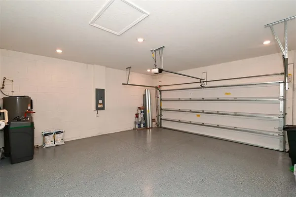 $3,800 | 14239 59th Circle East, Bradenton, FL 34211