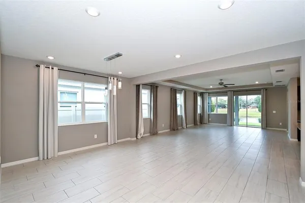 $3,800 | 14239 59th Circle East, Bradenton, FL 34211