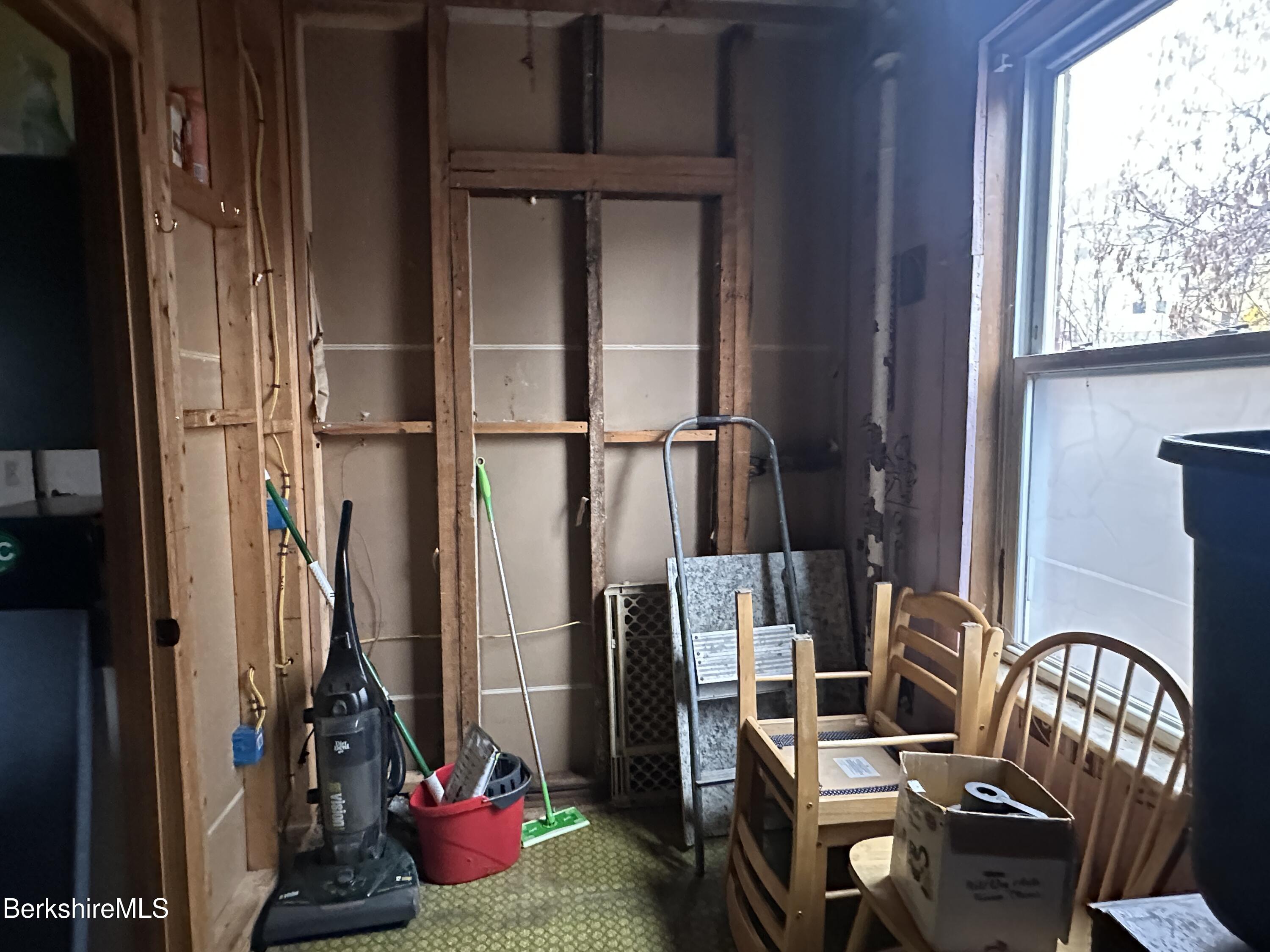 165-167 Appleton Avenue Pittsfield, MA 01201 - Photo 14 of 35