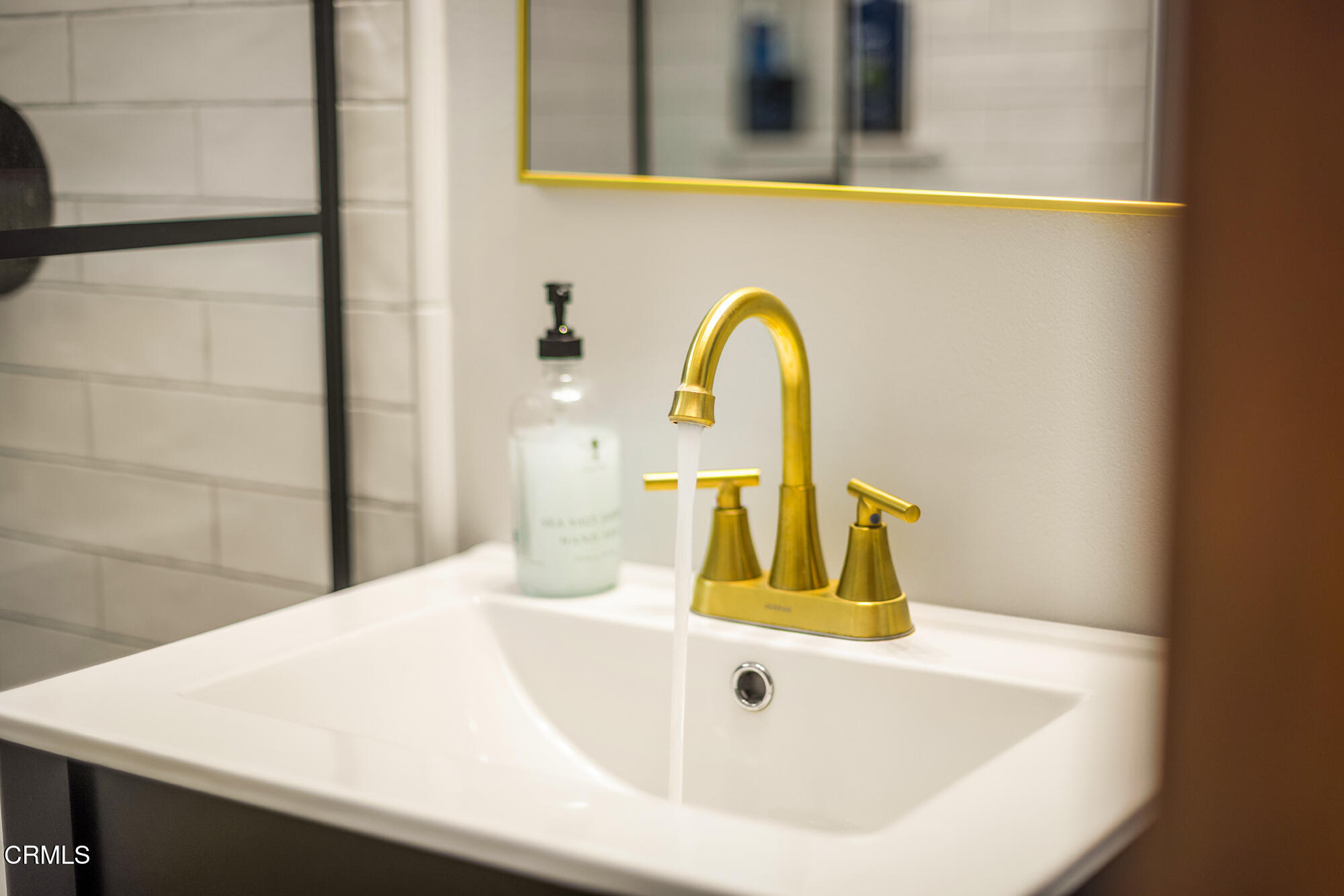 45 Rio Via Oak View, CA 93022 - Photo 20 of 34 a bathroom with a sink