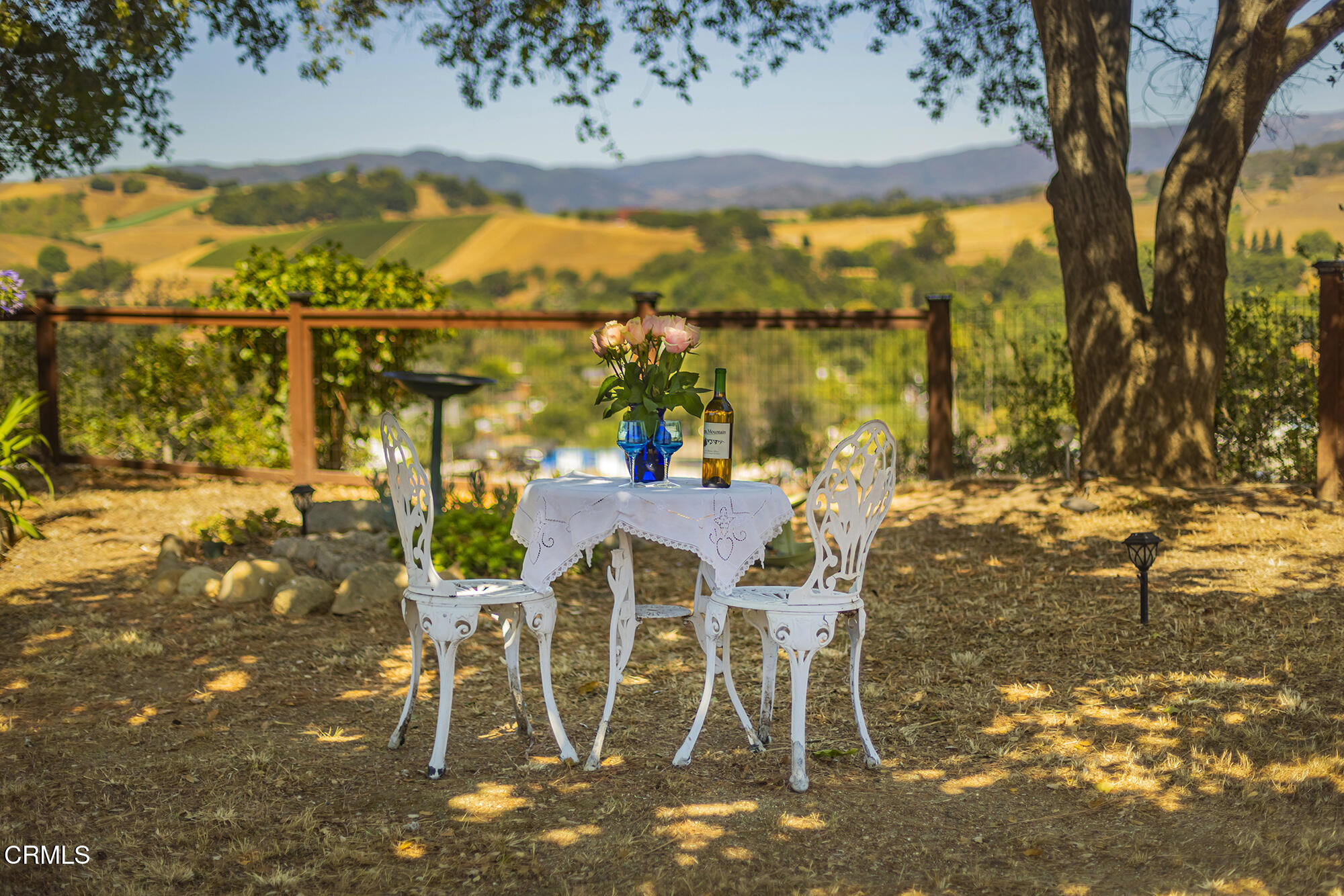 45 Rio Via Oak View, CA 93022 - Photo 27 of 34 a view of an chairs and table in the patio
