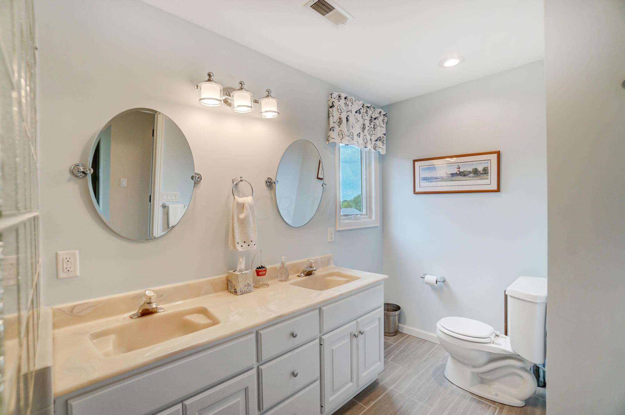 2100 Old Columbus Road London, OH 43140 - Photo 45 of 92 3rd Full Bath up