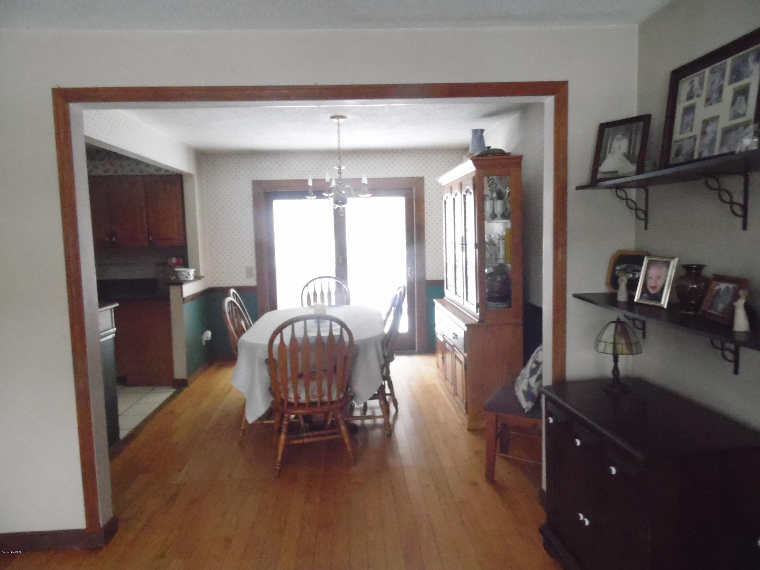 59 Howe Road Pittsfield, MA 01201 - Photo 3 of 6 SAM_0003