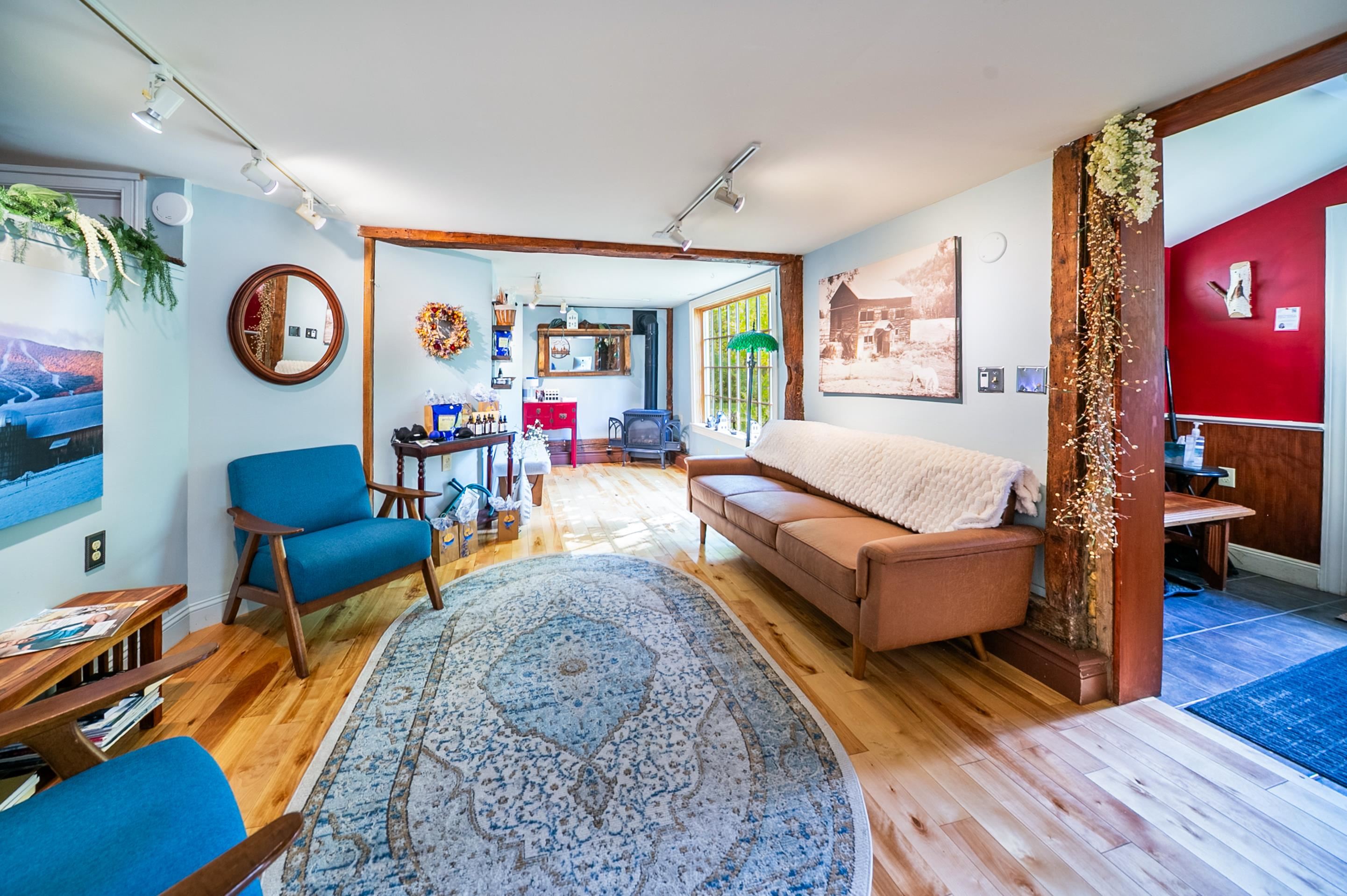 5677 Main Street Waitsfield, VT 05673 - Photo 4 of 44