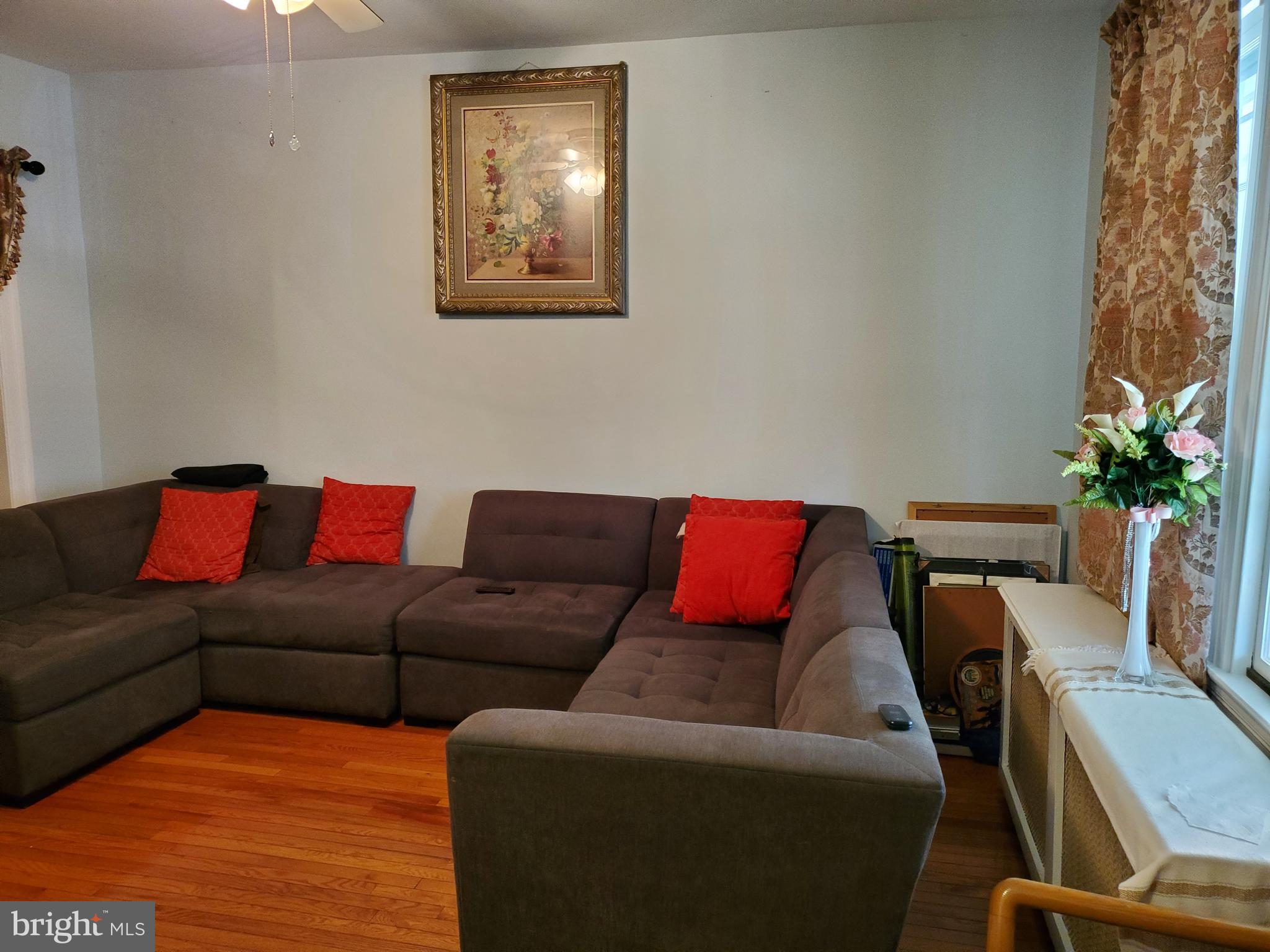 809 Decatur Street Northwest Washington, DC 20011 - Photo 13 of 29 Ample Living room