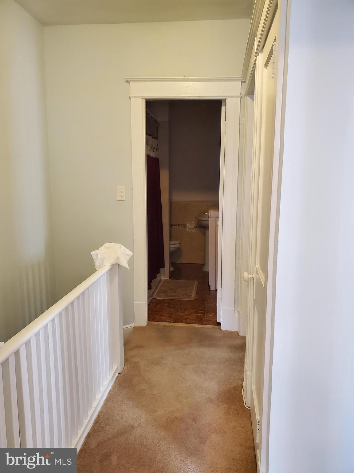809 Decatur Street Northwest Washington, DC 20011 - Photo 5 of 29 Upper level hall