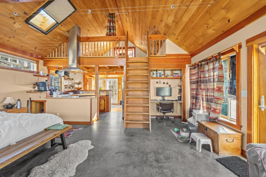 205 S Road Chilmark, MA 02535 - Photo 40 of 50