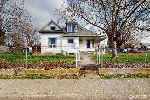 $250,000 | 702 Wilson Street, Walla Walla, WA 99362