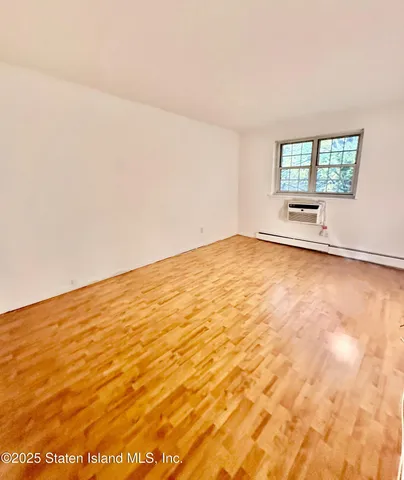 $271,999 | 400 Maryland Avenue, Unit 3B | Rosebank