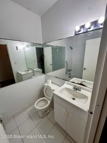 $271,999 | 400 Maryland Avenue, Unit 3B | Rosebank