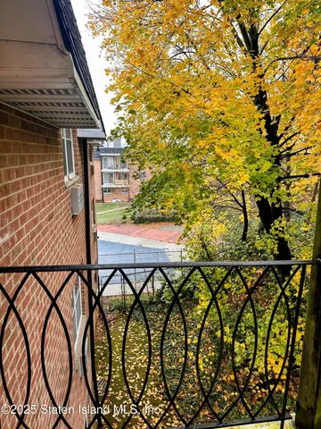 $271,999 | 400 Maryland Avenue, Unit 3B | Rosebank