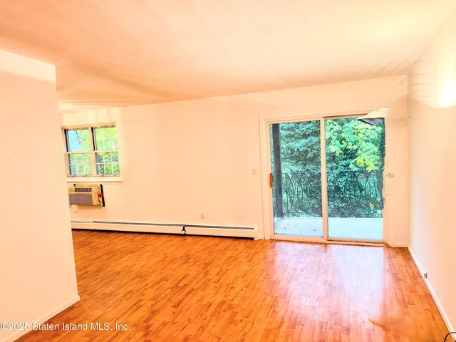 $271,999 | 400 Maryland Avenue, Unit 3B | Rosebank