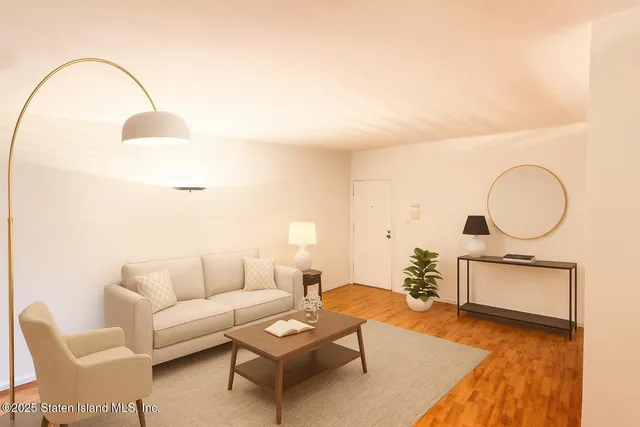 $271,999 | 400 Maryland Avenue, Unit 3B | Rosebank