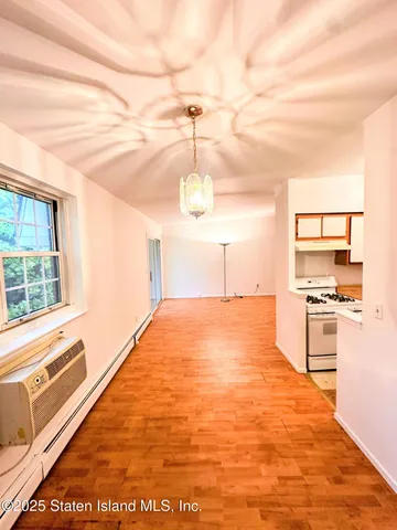 $271,999 | 400 Maryland Avenue, Unit 3B | Rosebank