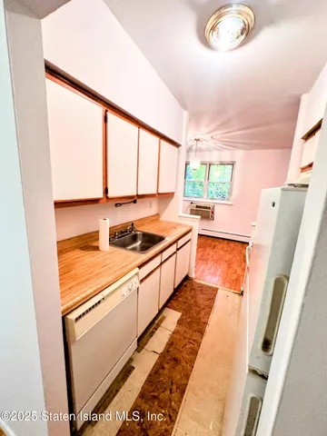 $271,999 | 400 Maryland Avenue, Unit 3B | Rosebank